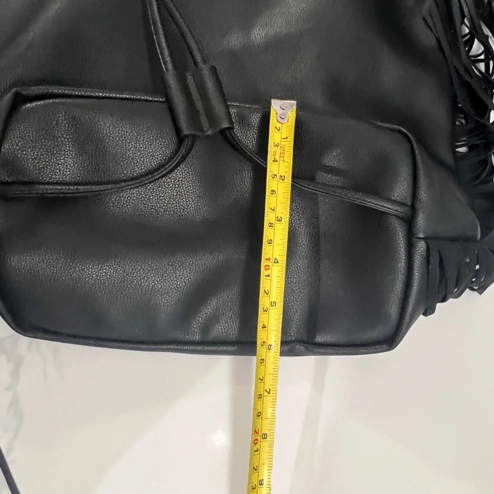 NWOT VICTORIA’S SECRET black boho fringe bag - Picture 11 of 12